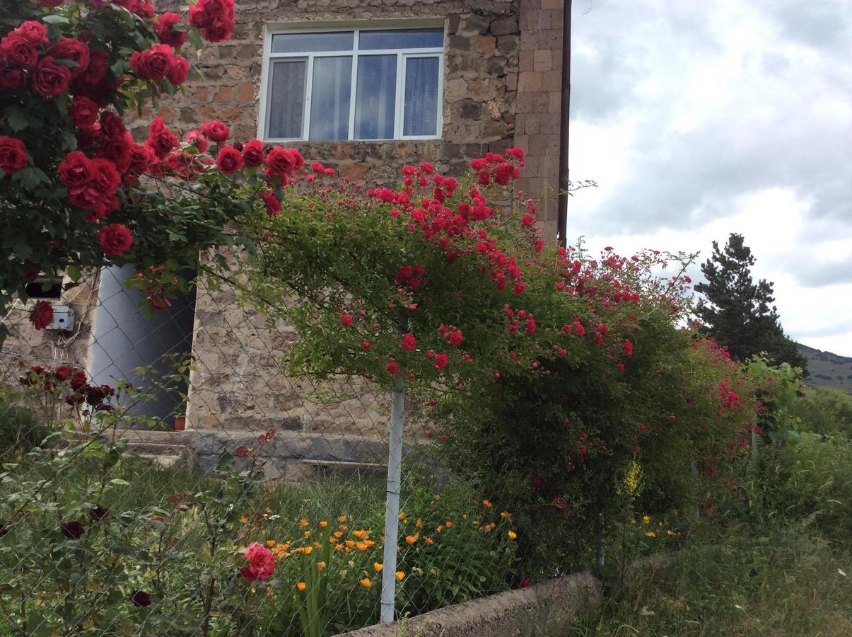 Bed And Breakfast John And Lena Tatev Esterno foto