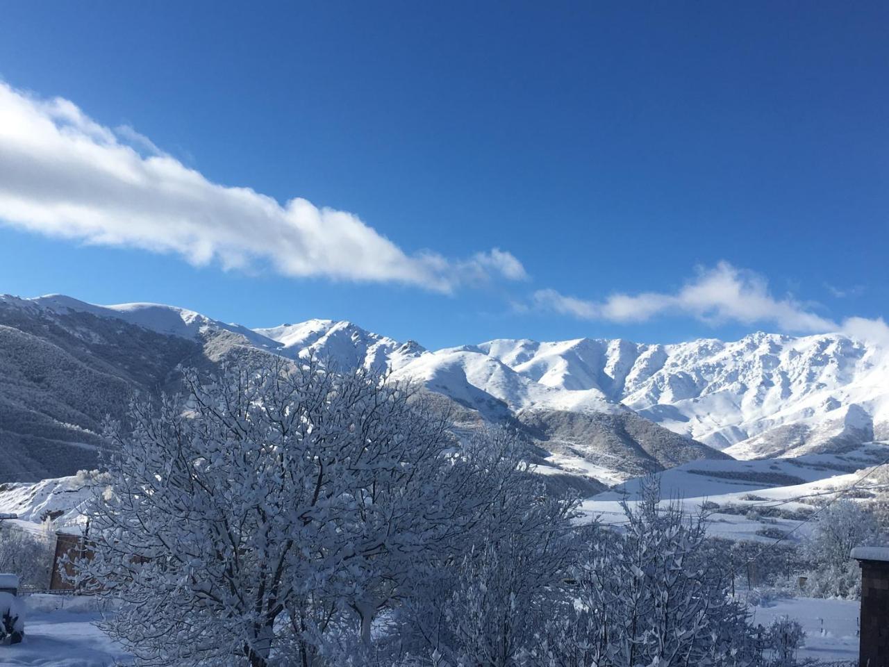 Bed And Breakfast John And Lena Tatev Esterno foto