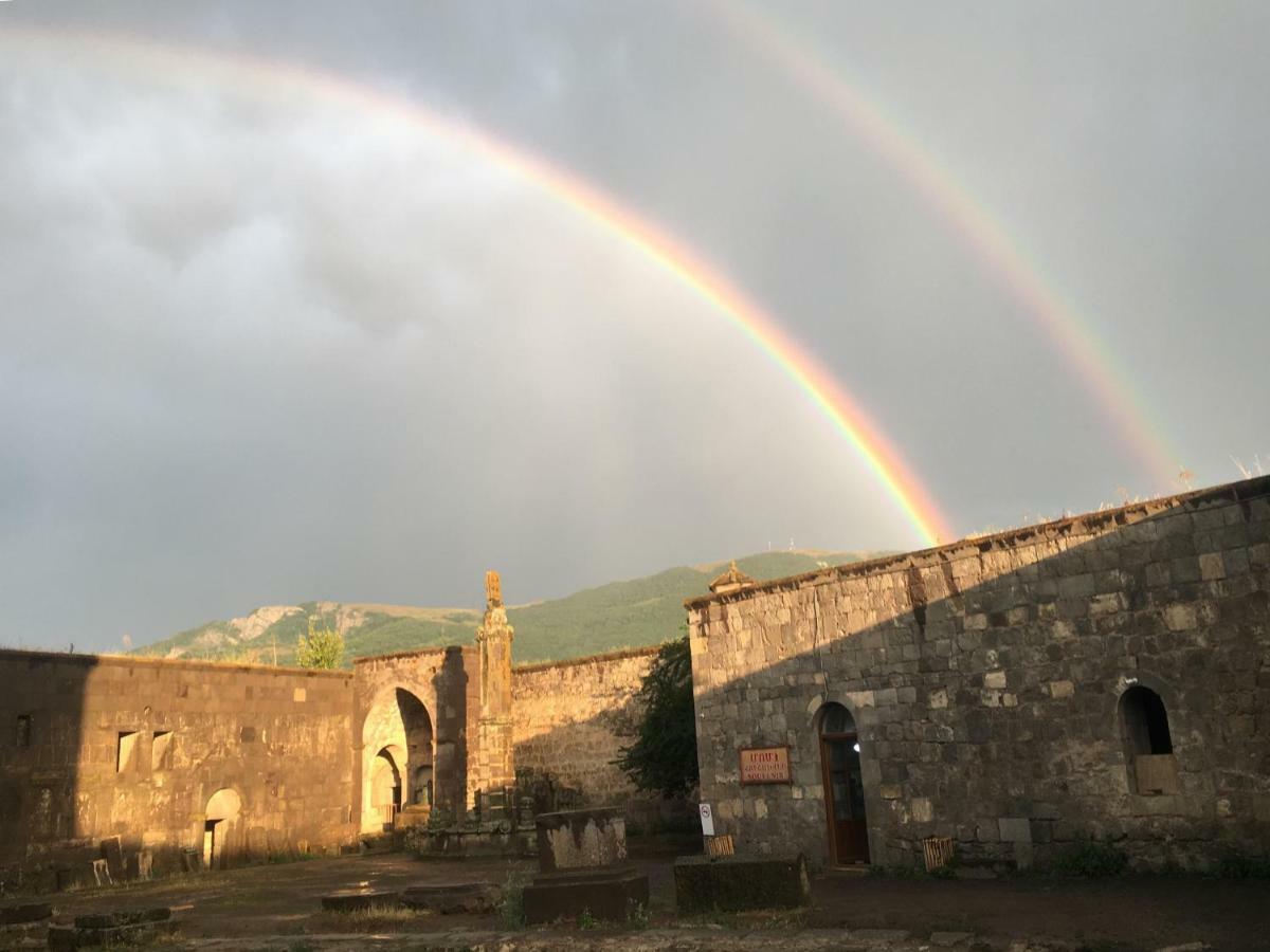 Bed And Breakfast John And Lena Tatev Esterno foto